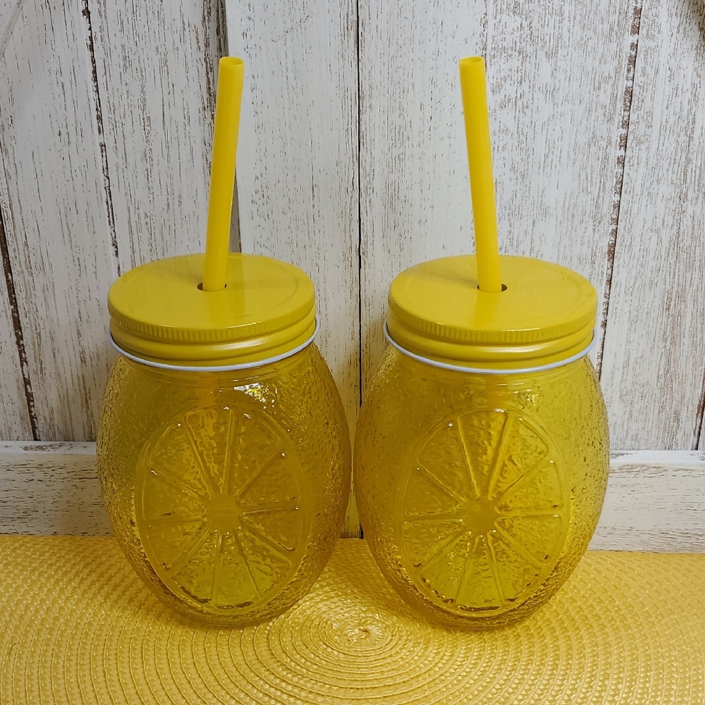 NEW Yellow Lemon Mason Jar Glass Tumblers with Yellow Lids & Straws